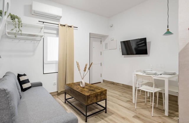 Madrid Villaverde III - Cozy apartment, AC
