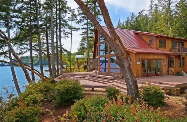 Madrona Waterfront Splendor!