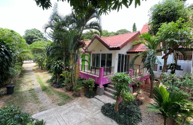 Mae Somboon House