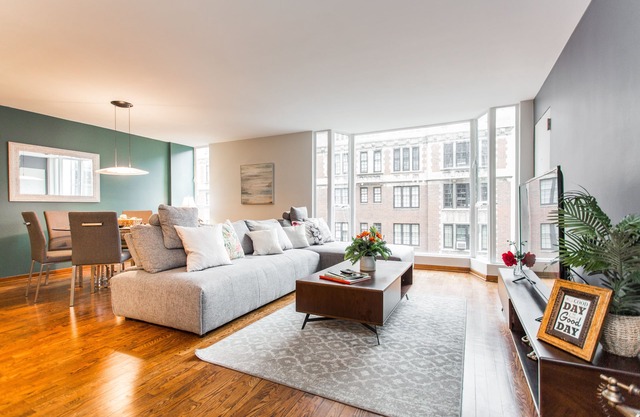 MAG MILE MEGA Entire Floor 4BD 4BA +Rooftop&Gym