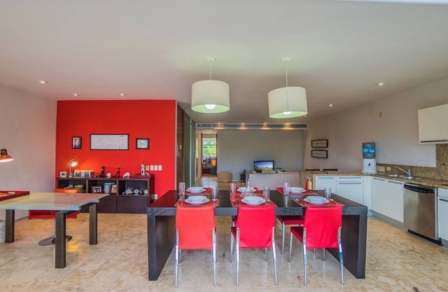 Magia Playa by BRIC Vacations - 2 bedroom condo steps from the beach!