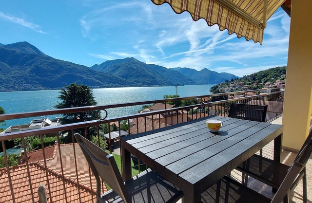 MAGIC LAKE VIEW - Spacious apartment 5 minutes from the beach