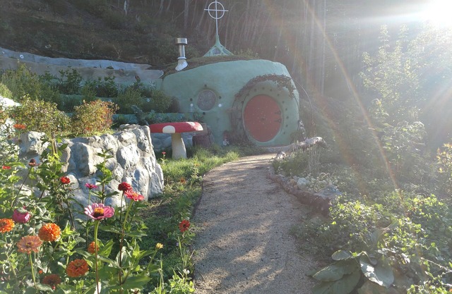 Magic Underground Hobbit Hole @ Sustainable Ecovillage