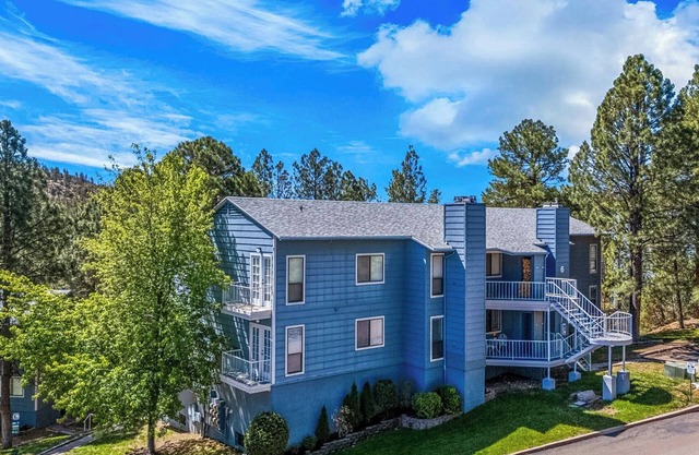 Magical Mountain Hideaway - Beautifully Remodeled Lower Level 3BD/2BA Condo