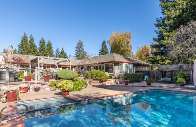 Magical Paradise in Petaluma