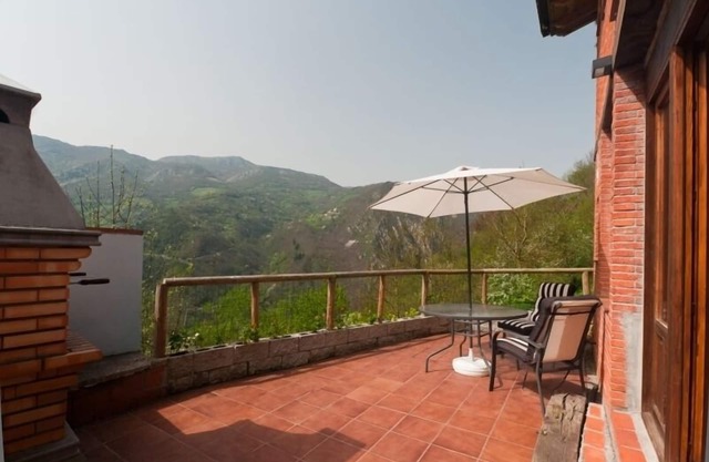 Magical Place, Ideal Couples: Jacuzzi, Mountains, Barbecue And Fireplace