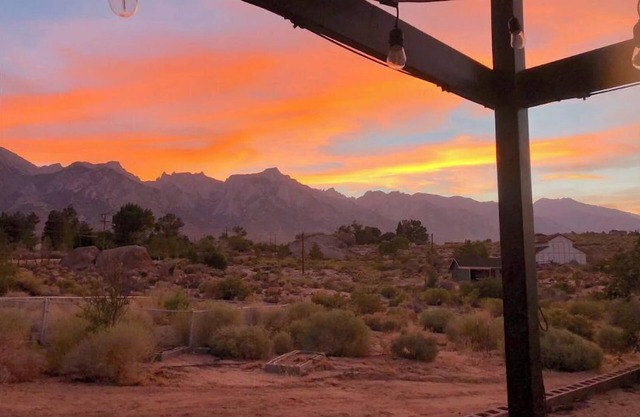 >MAGICAL property on 5 acres in the Alabama Hills