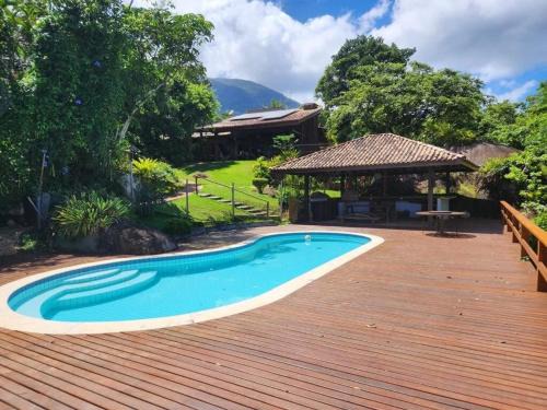 Magnífica costeira em Ilhabela