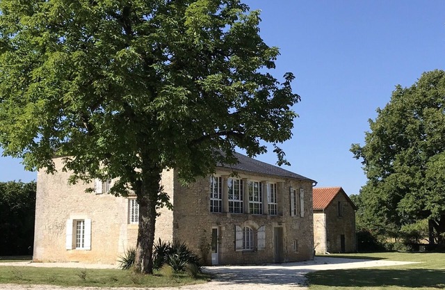 Magnificent restored house in a 20-hectare wooded park