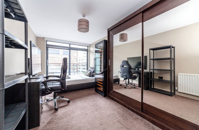 Magnificent 2 BR Flat, Caledonian Road