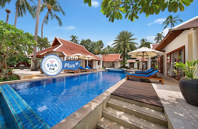 Magnificent 5BR Beachfront Villa | Lipa Noi