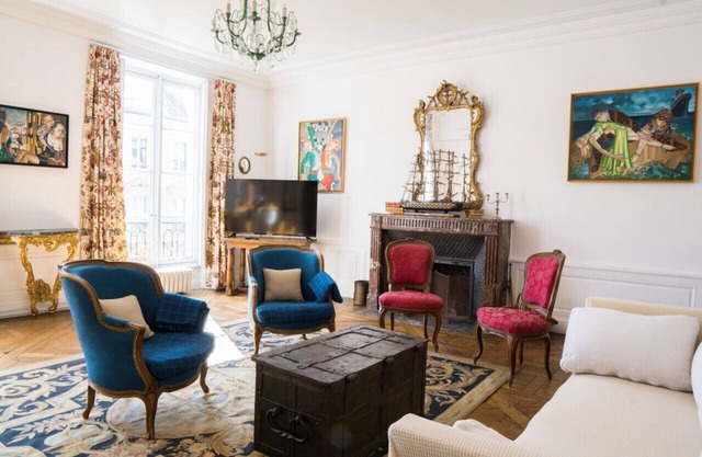 Magnificent apartment in the heart of Versailles