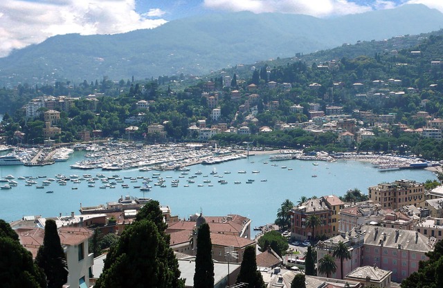 Magnificent apartment located in a quiet hillside just above Rapallo