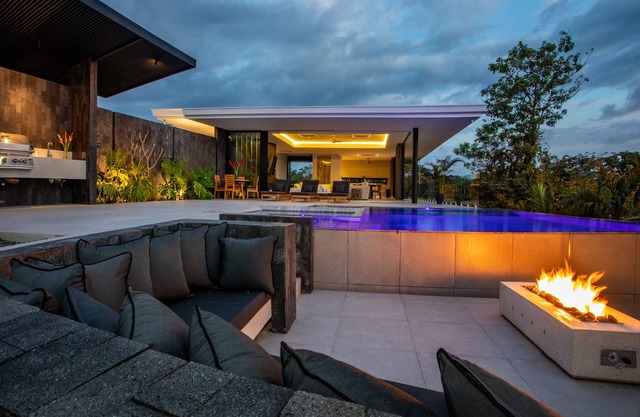 Magnificent Brand New Villa - Casa Nueva Vida