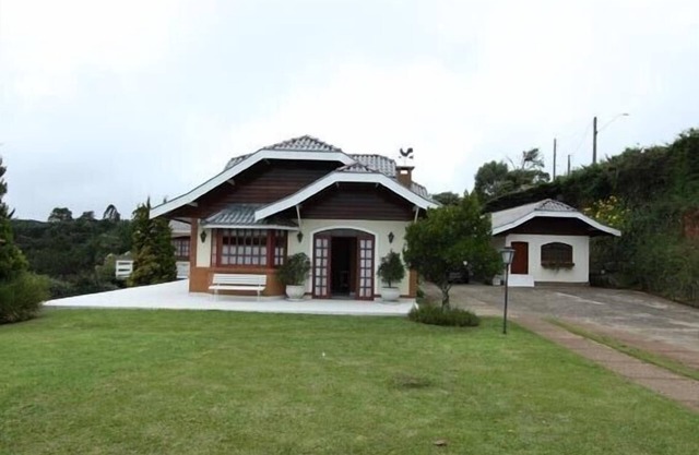 Magnificent house near the center of Capivari with beautiful views