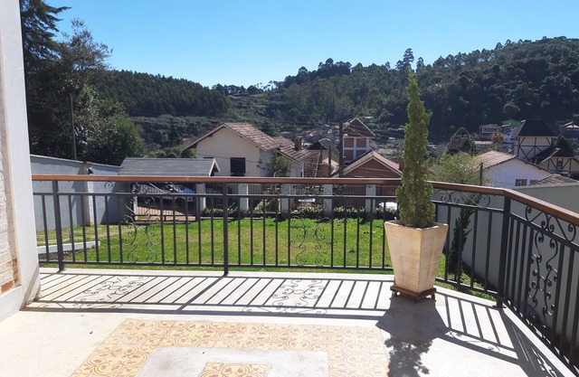 MAGNIFICENT HOUSE 1 Km from the center: Suite + hydro
