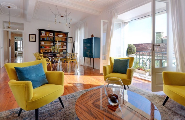 Magnificent Lisbon Apartment by LovelyStay