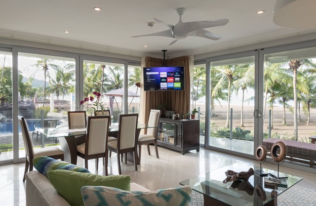 Magnificent Luxury True Beachfront Condo Unbeatable Commodities - 3 Br/3.5 B