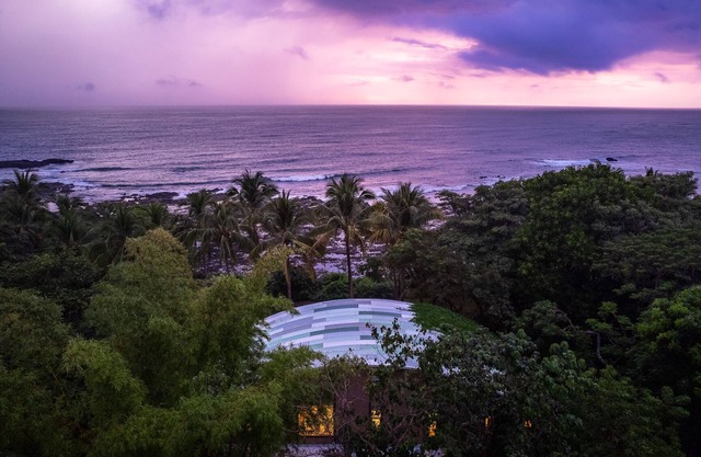 Magnificent Oceanfront Luxury Villa