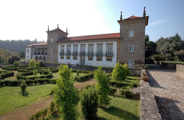 Magnificent Ponte de Lima Villa | 10 Bedrooms | Villa Lima Palace | Tennis.