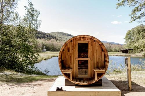 Magnificent Safari Tent with Sauna and Fire Pit in North Woodstock, New Hampshire