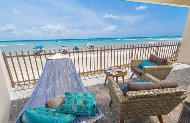 Magnificent Seafront Flat