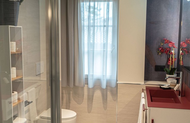 Magnificent suite with king-size bed/hydromassage