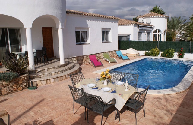 Magnificent villa, private pool, garden, wifi AACC Ideal for families with pets
