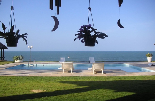 MAGNIFICENT VILLA BY THE SEA