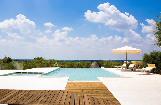 Magnificent Villa in Alberobello with Trulli and exclusive salt water swimming pool