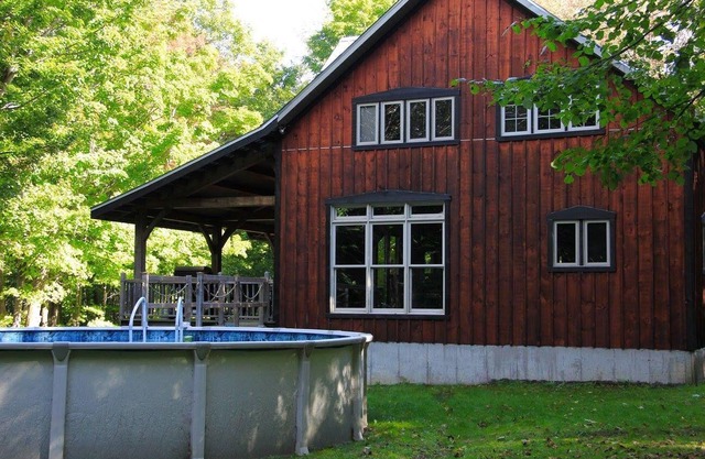 Magnifique Chalet en Pleine Nature, Sans Voisin à Moins de 1h de Montréal