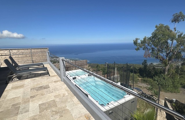 Magnifique Villa Type F3 Piscine Chauffée et spa vue Océan