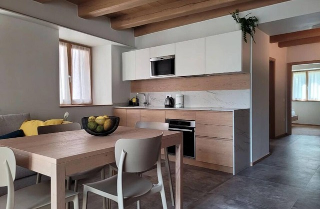 Magnolia LevicoApartment with terrace in the center of Levico Terme