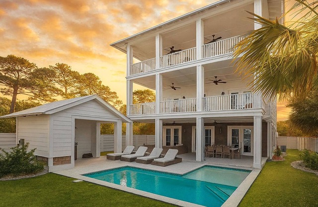 Magnolia Manor - Grayton Beach, Heated Private Pool, Golf Cart!