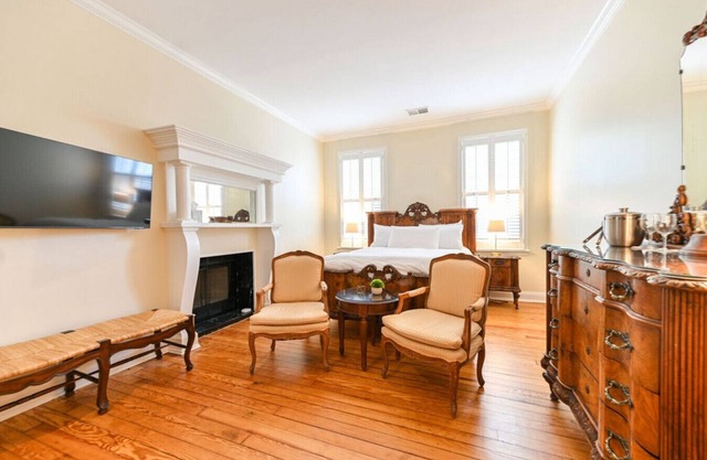 Magnolia Room - Granville Queen Inn, Downtown Historic Edenton
