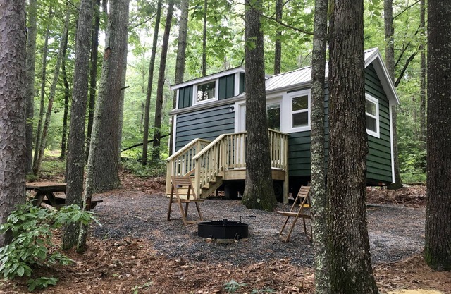 Magnolia Tiny Home at Bleu Canoe