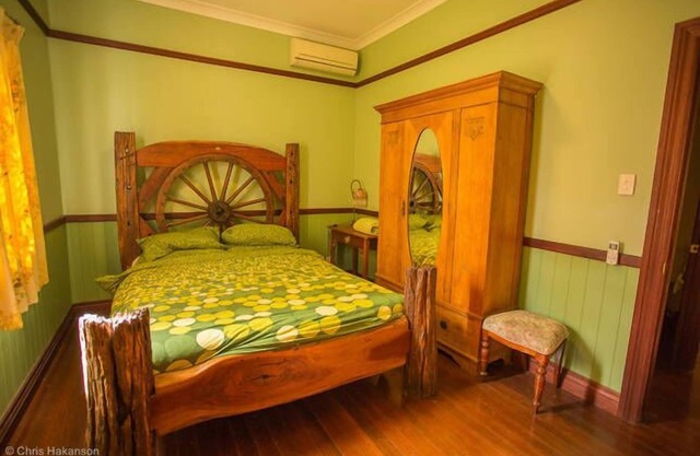 Magpie Creek Thoroughbred Farmstay Family Unit