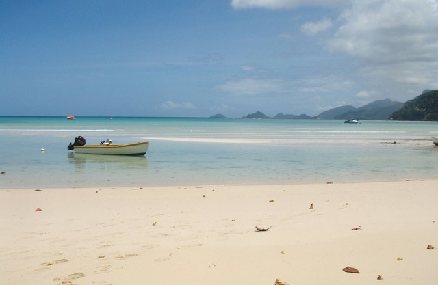 Mahé, Anse à La Mouche: House with garden, 2 bedrooms, 2 bathrooms, wifi
