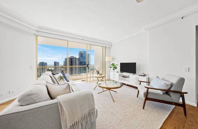 Main Beach Escape Pool, Spa, Sauna +Gym +Tennis