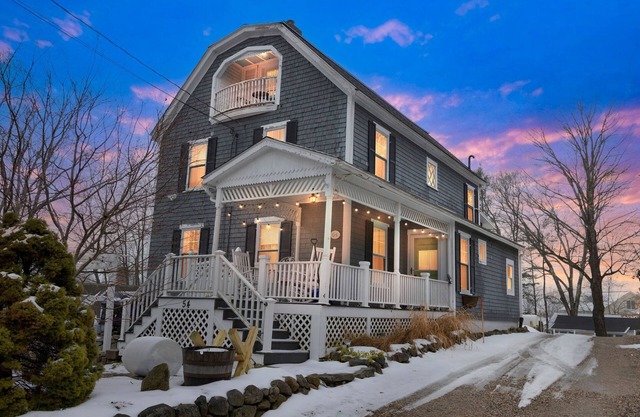 Main House - 3 Story 5 Bed/3 Bath - Wolfeboro