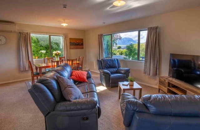 Main St of Methven | Free Wi-Fi | Smart TV