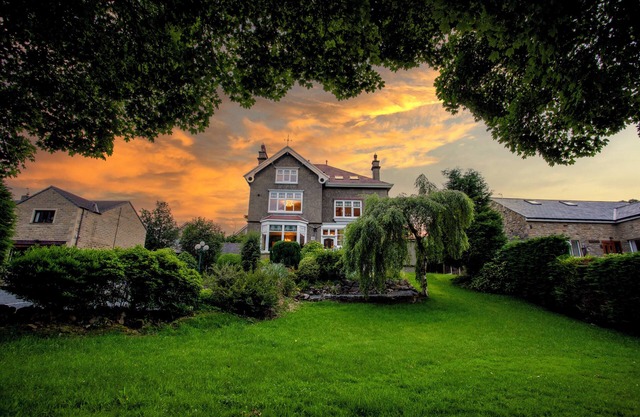 Mainsfield House - Luxury Group Accommodation