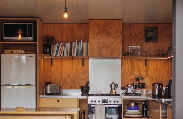 Mairangi Bay Bach , Cozy Family Friendly House, Walking Distance to the Beach