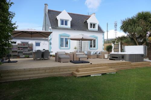 maison 3 chambres vue mer spa a crozon