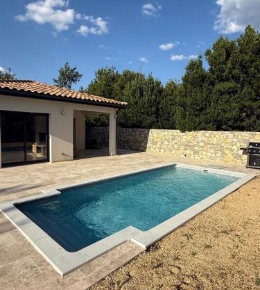 Maison avec piscine, jardin et terrasse - Blauzac
