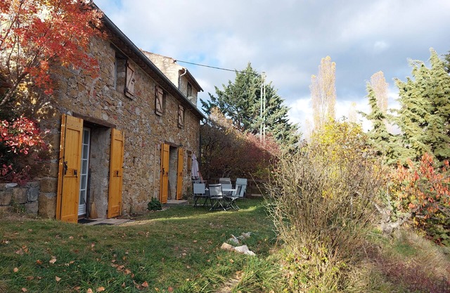 Maison bergerie: calm, nature and panorama, 2 bedrooms 70m2.
