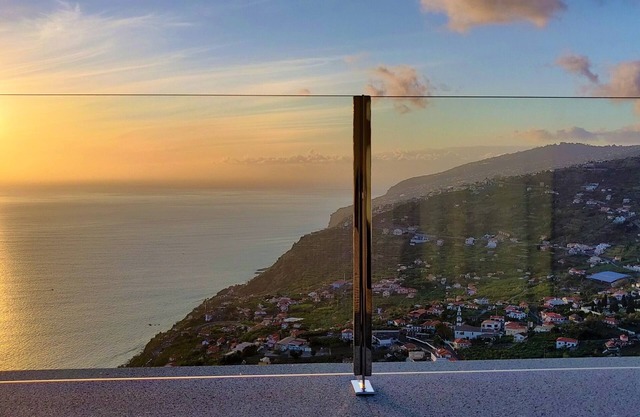 Maison Blanche, panoramic view over the sea, mountains and village