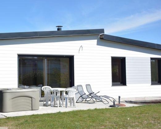 Maison bord de mer avec jacuzzi