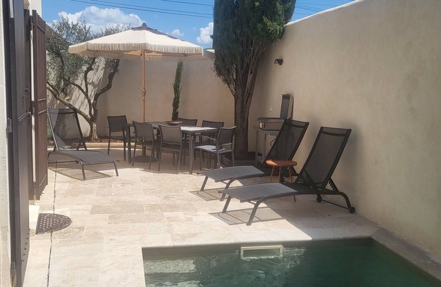 Maison de Charme Avec Piscine à 2 pas du Centre de Saint Rémy de Provence 4 Pers