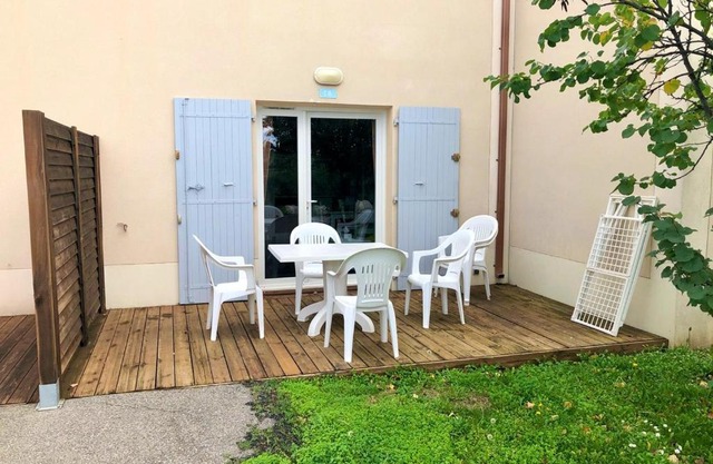 Maison de 2 chambres avec piscine partagee jardin amenage et wifi a Aubignan